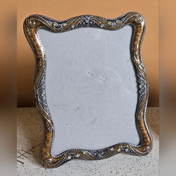 Laznli Ornate Picture Frames 2-pc Set - Picture 4 of 7